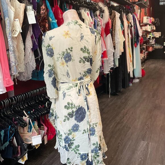 Nicholas Floral Print Ruffle V-Neck Wrap Dress Tie-Back Long Sleeve Size 8 White - Picture 3 of 4